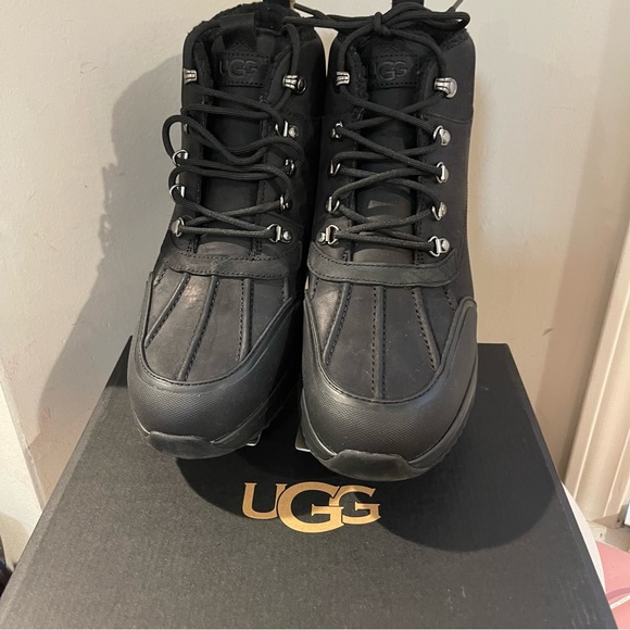 Ugg Finnick Wool Paneled Boot Men’s size 11.5 NEW - Picture 1 of 10